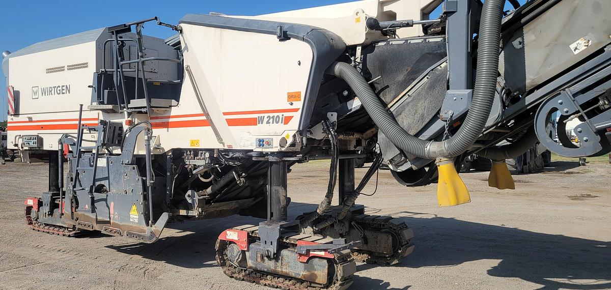 Used 2015 WIrtgen W210i