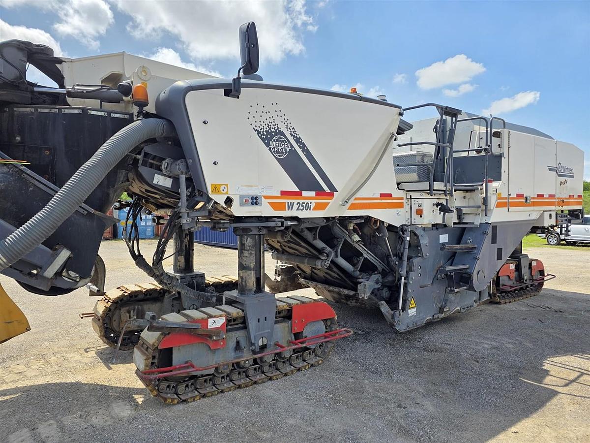 Used 2015 WIrtgen W250i