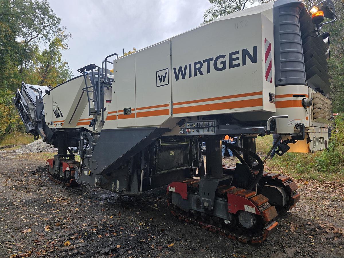Used 2016 WIrtgen W220