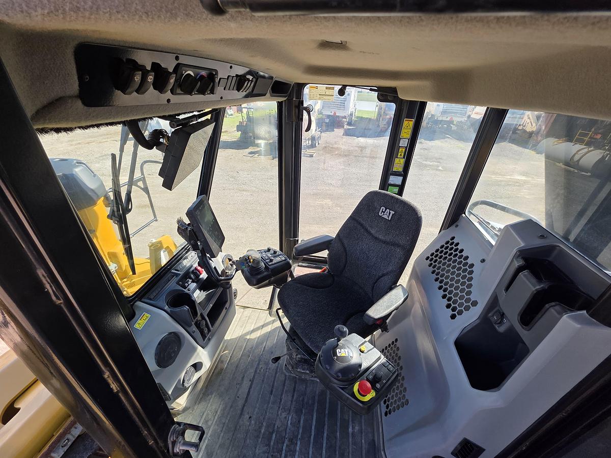 Used 2023 Caterpillar RM600