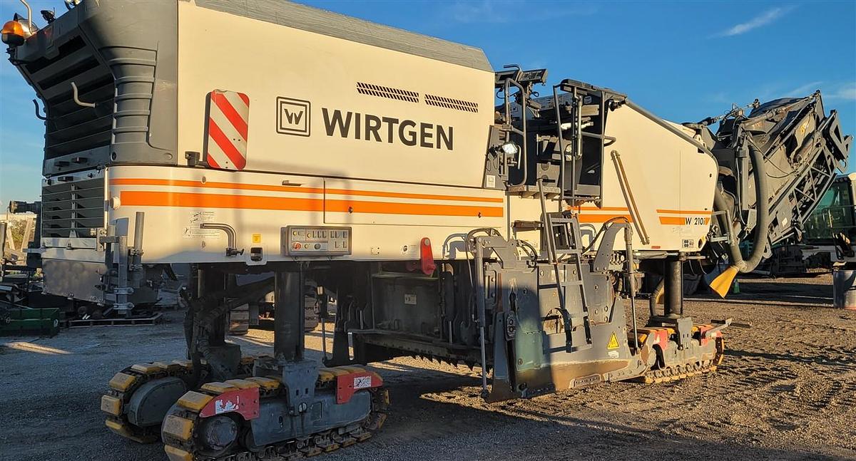 Used 2017 WIrtgen W210i
