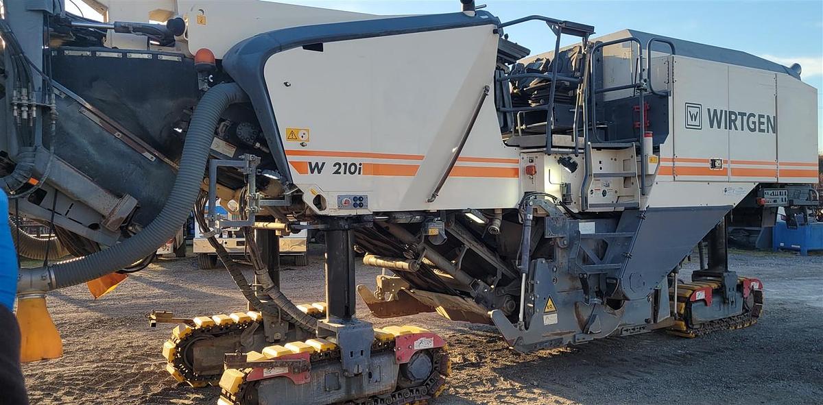 Used 2017 WIrtgen W210i