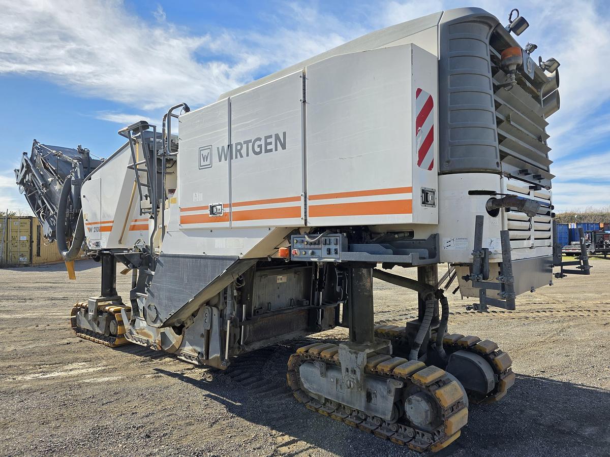 Used 2015 WIrtgen W210i