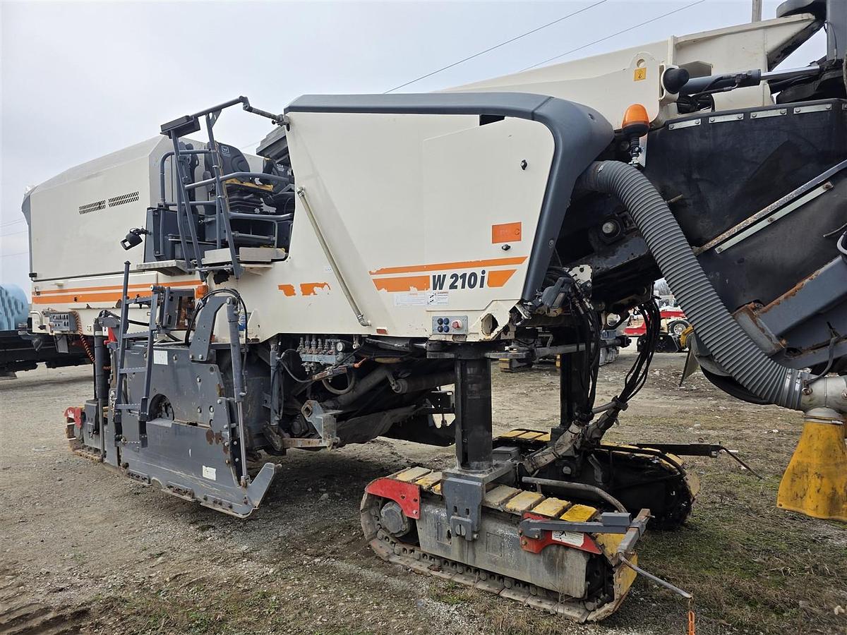 Used 2017 WIrtgen W210i