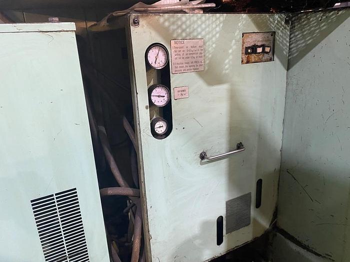 Used Used Victor VCentre 80 - 3 Axis Machining Center