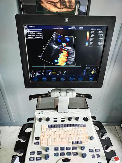 Gebraucht GE Vivid S5 Ultraschallgerät auf Trolley mit 2 Sonde und EKG Kabel
