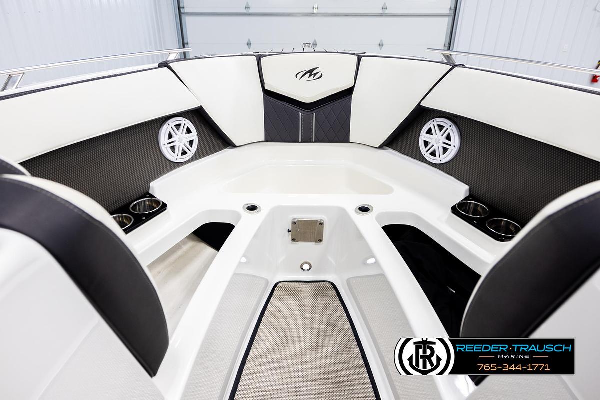 Used 2019 Monterey 238 SS