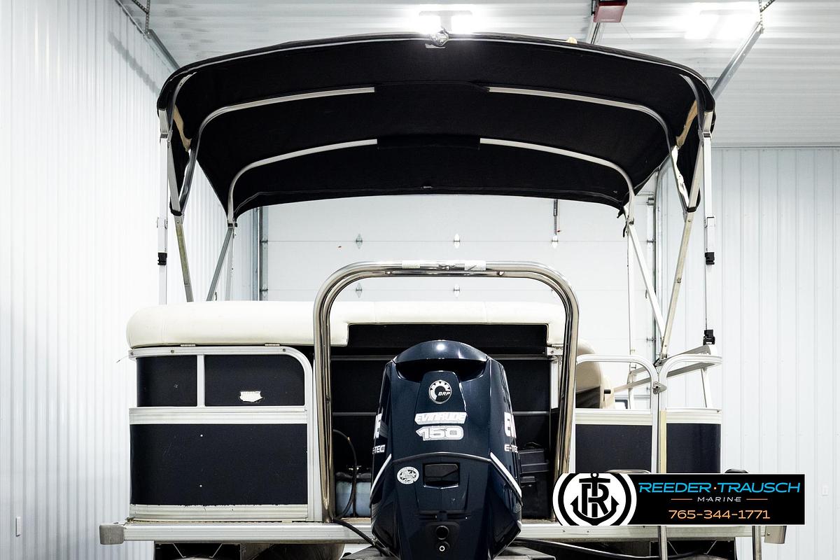 Used 2004 Smokecraft S8523 CR