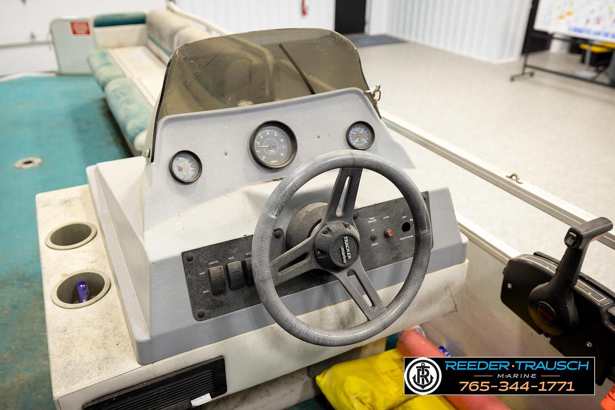 Used 1993 Sun Tracker Party Barge 24