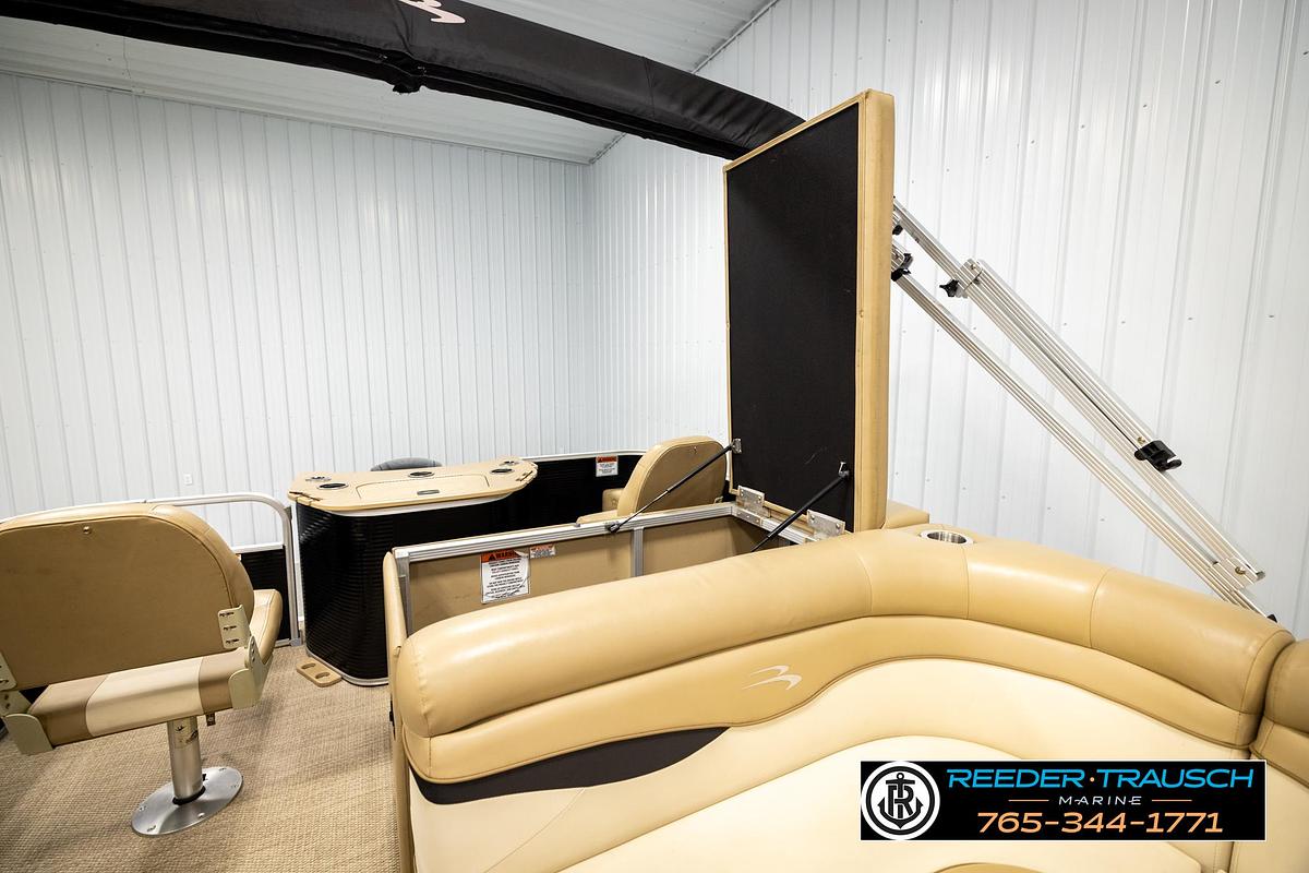 Used 2018 Bennington SX RF