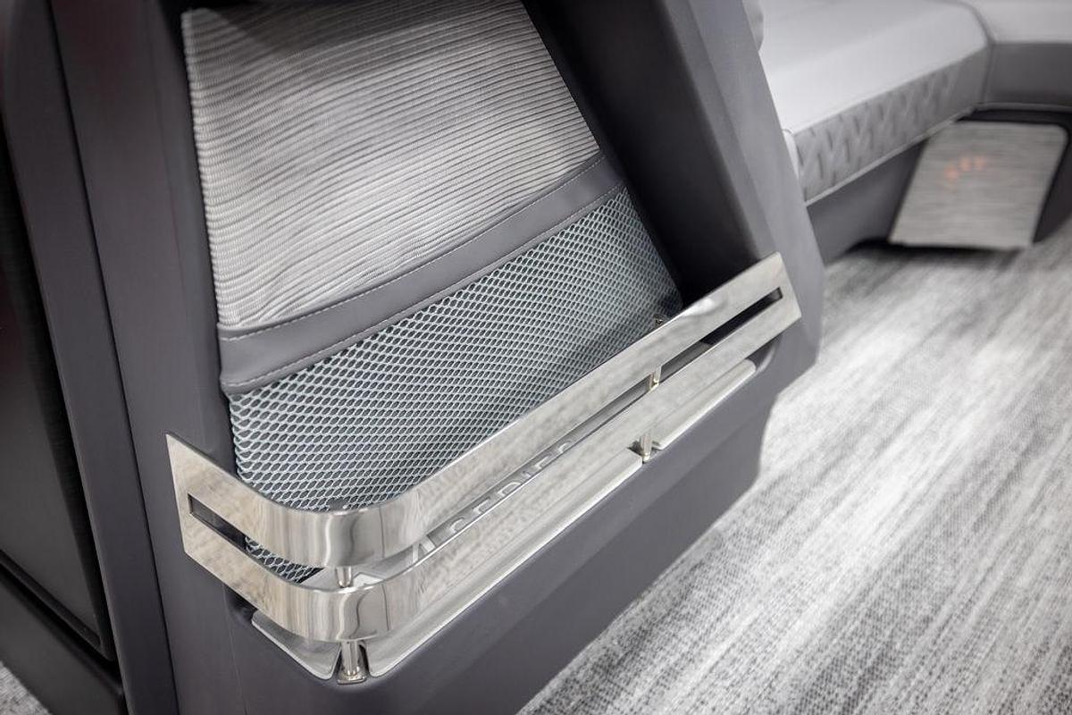 2025 Bennington 22 MSBSE