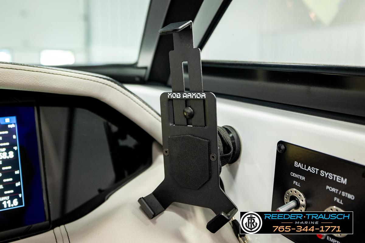 Used 2024 Four Winns HD5 Surf