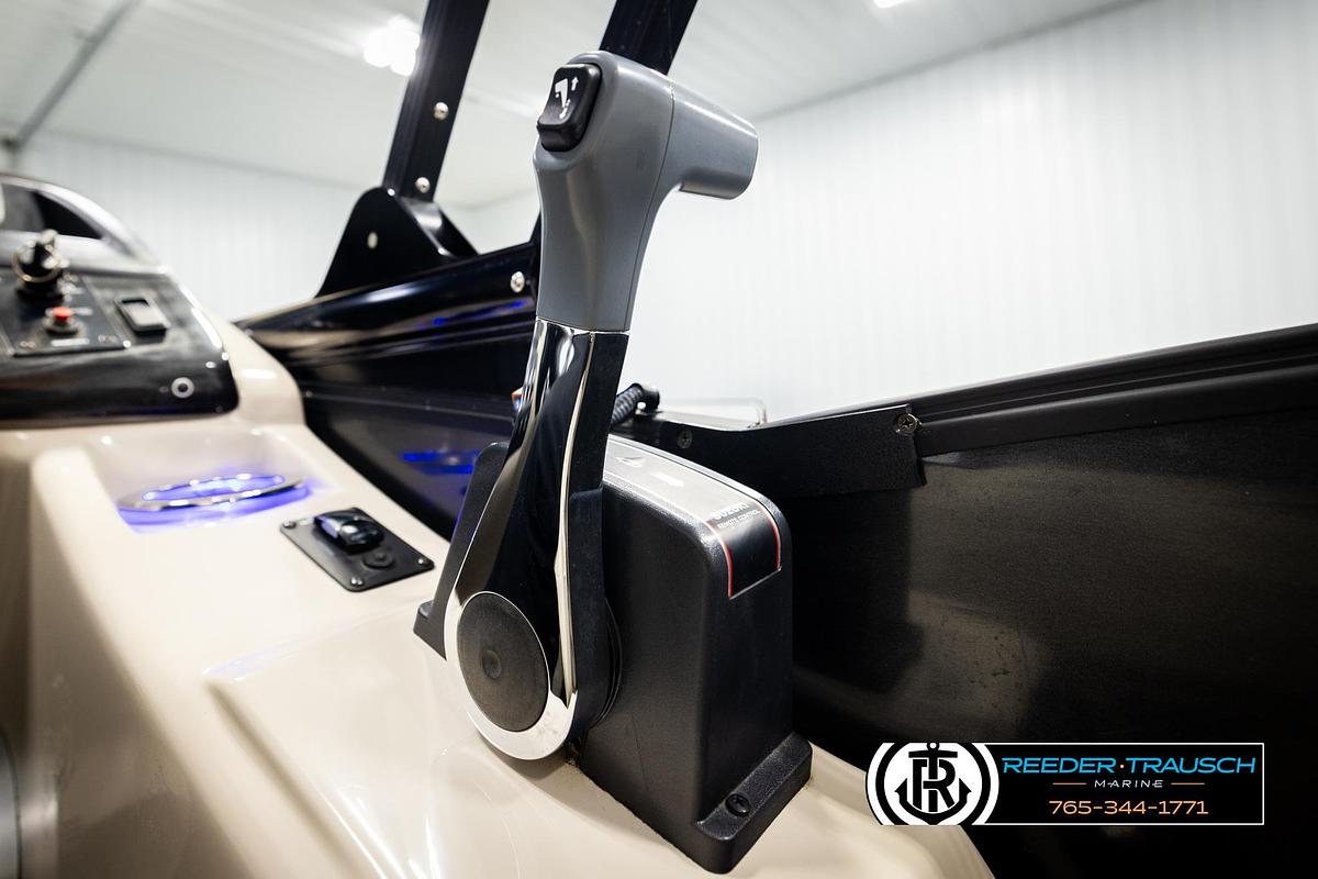 Used 2015 Bennington 2575 RCWL