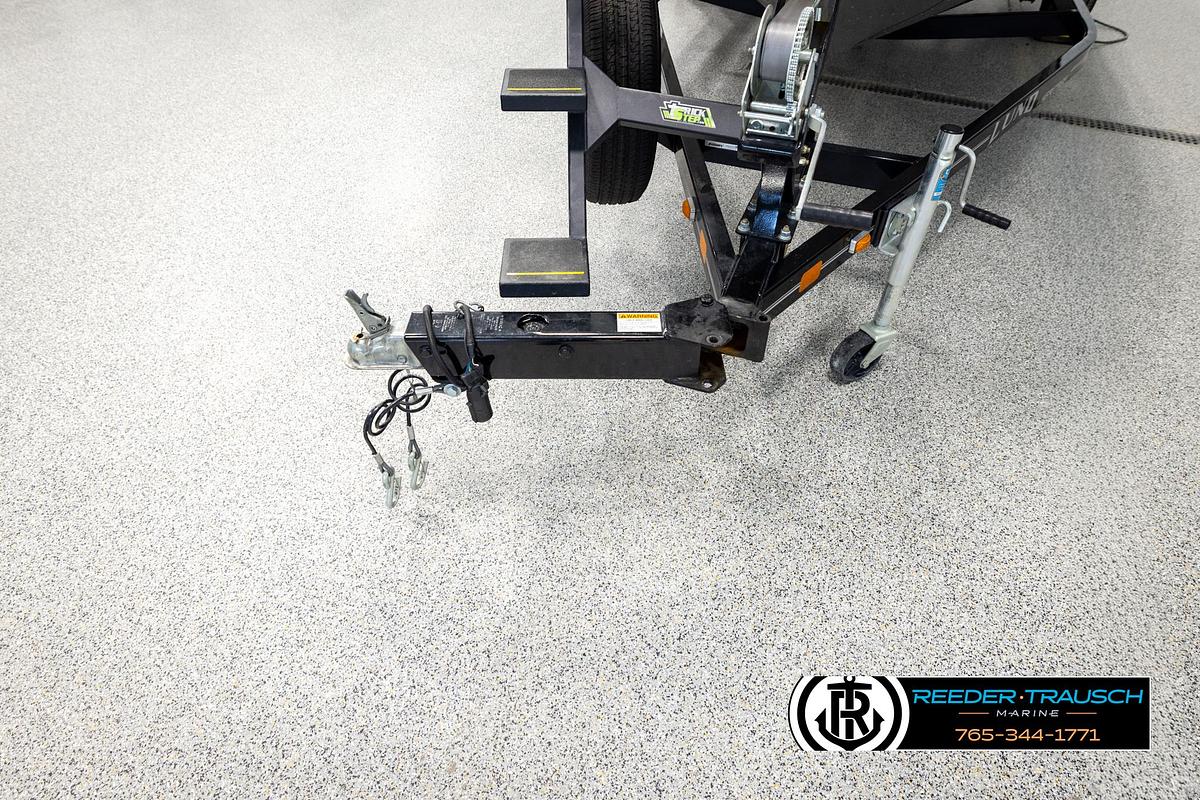 Used 2023 Lund 1875 Impact XS