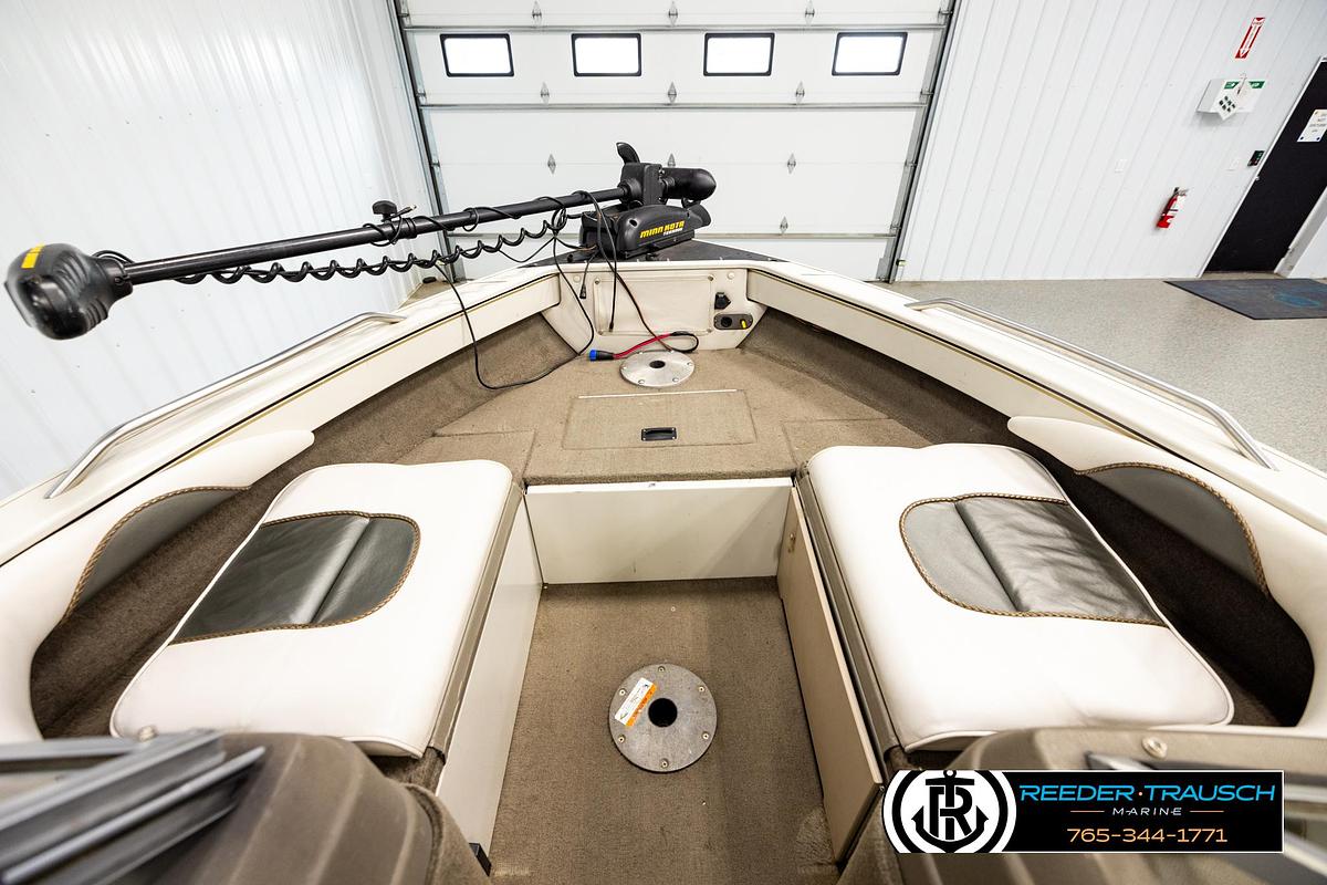 Used 2004 Crestliner 2050 Sport