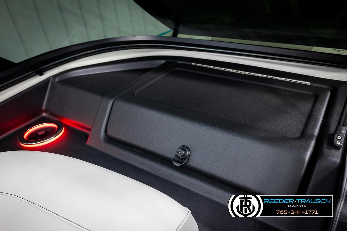 2025 Avalon Excalibur VRBW