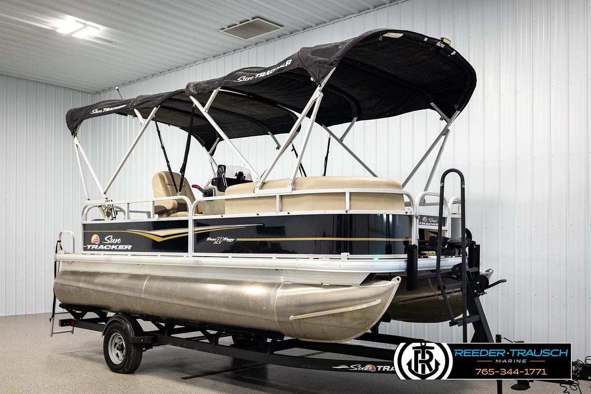Used 2022 Suntracker Bass Buggy 18 DLX
