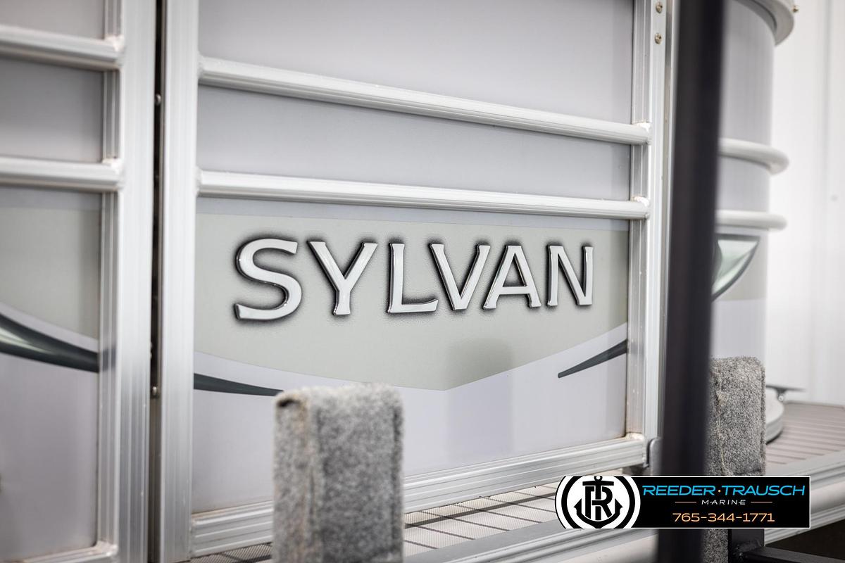 Used 2015 Sylvan 8520 Mirage