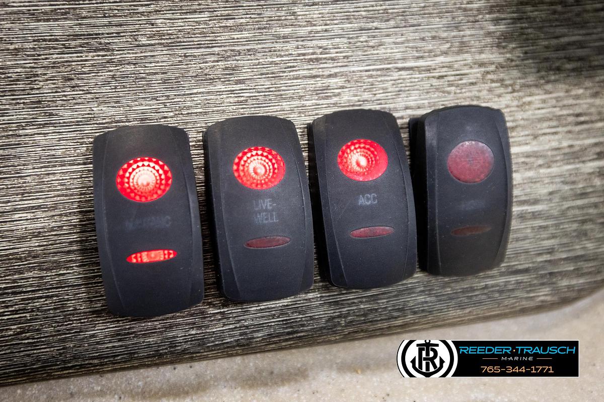 Used 2012 Avalon 1670 JR FRE