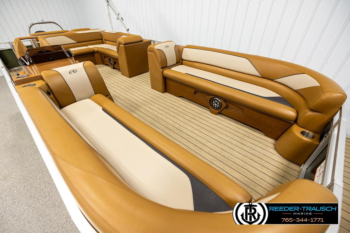 Used 2023 Avalon VEN CR