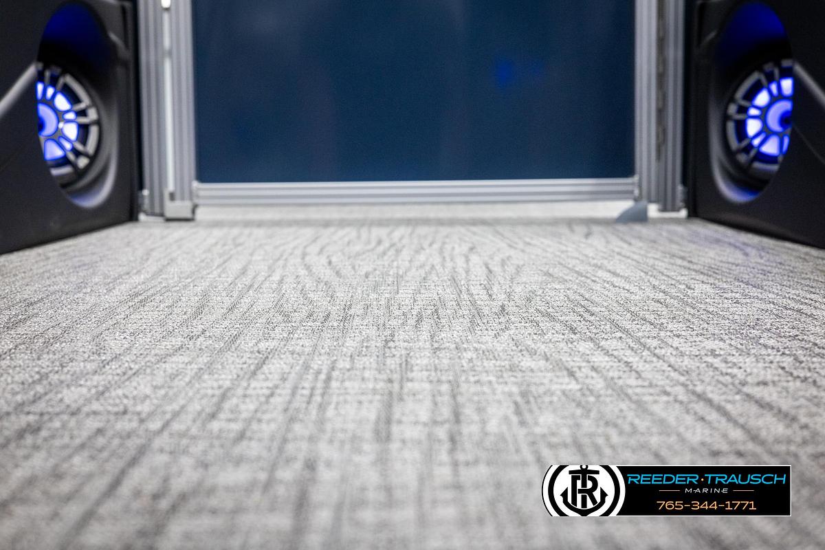 2025 Avalon LSZ Entertainer