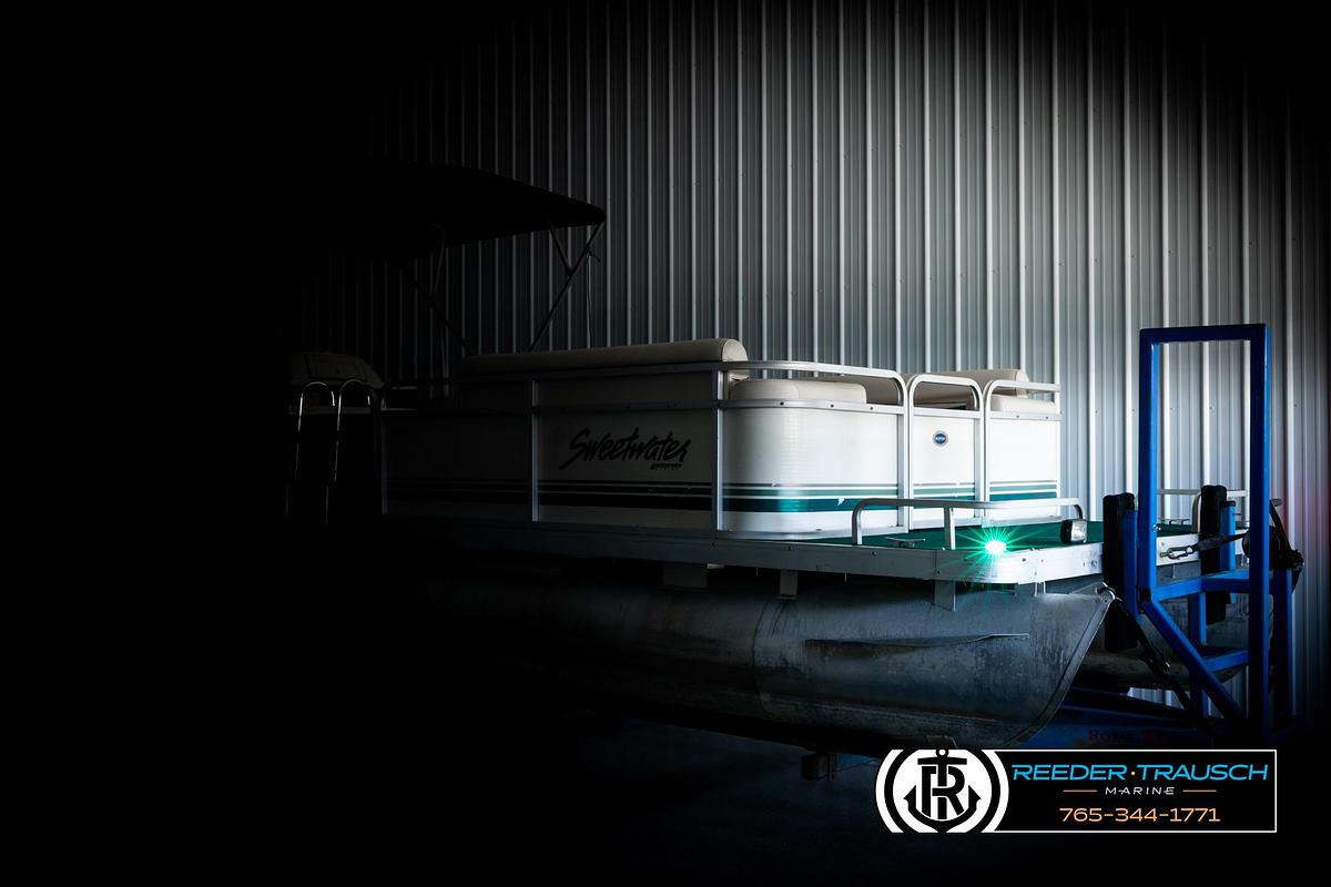 Used 1998 Godfrey SW2423