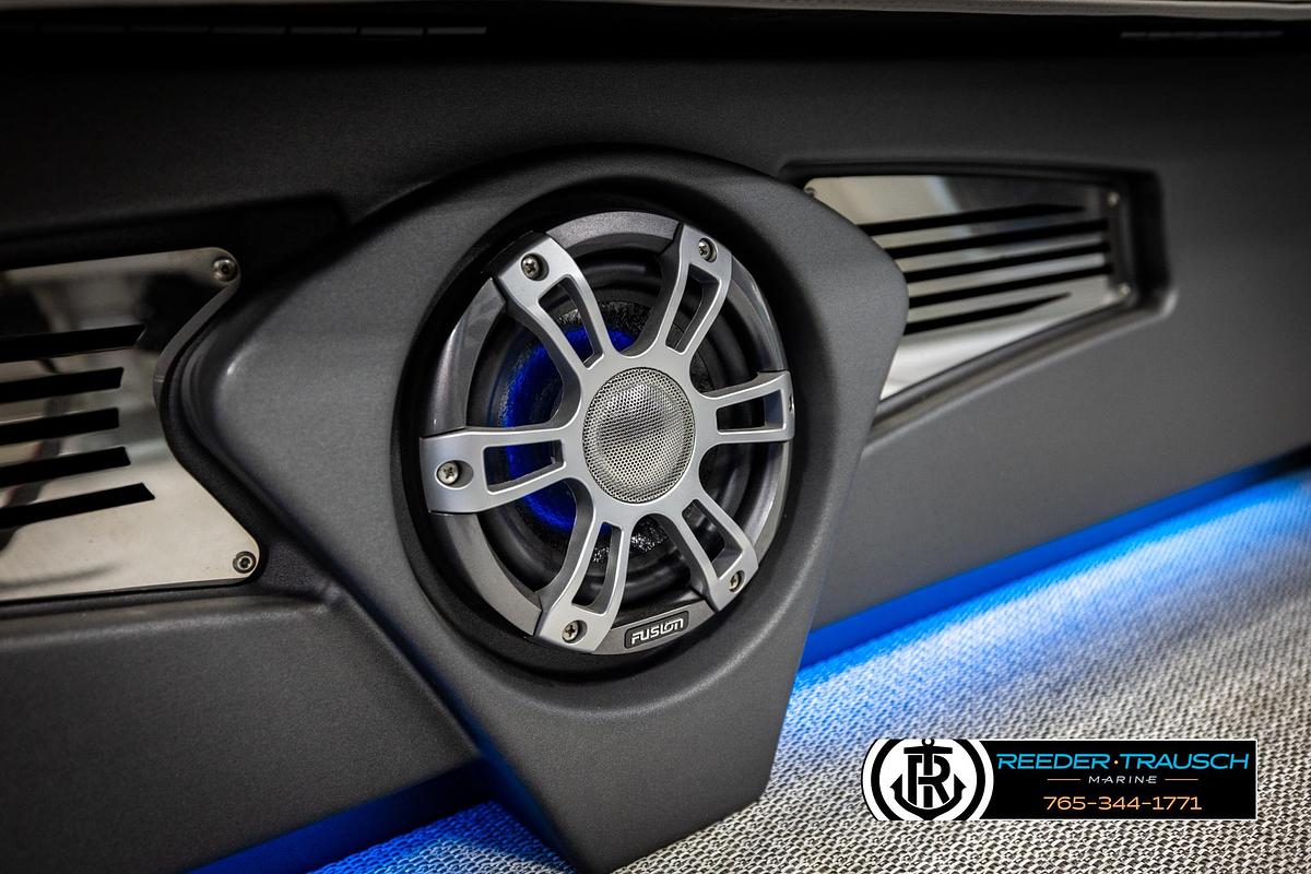 2025 Avalon Excalibur VRBW