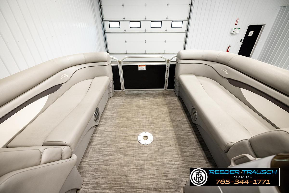 Used 2021 Bennington 22 SVSR