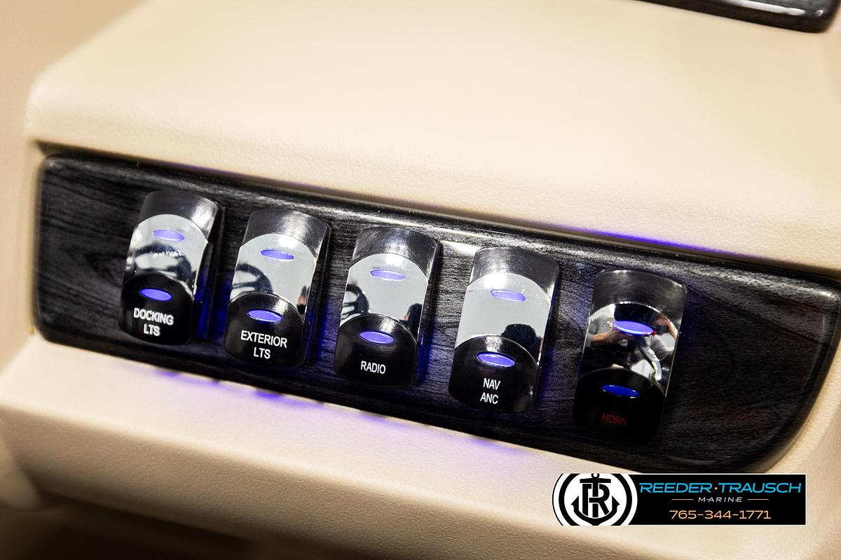 2026 Avalon LSZ Entertainer