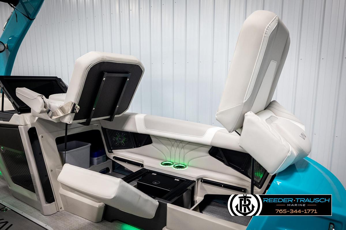 2025 Avalon Excalibur VRBW