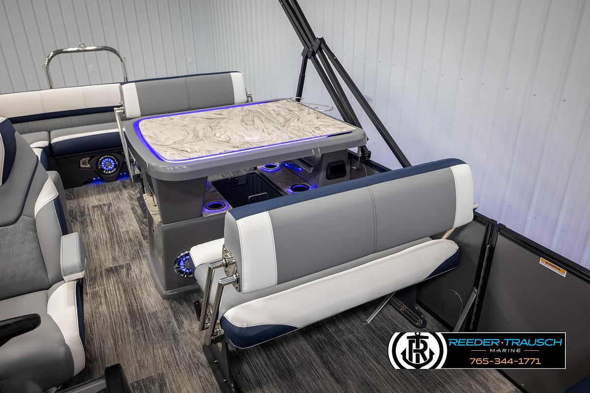 2025 Avalon Catalina Entertainer