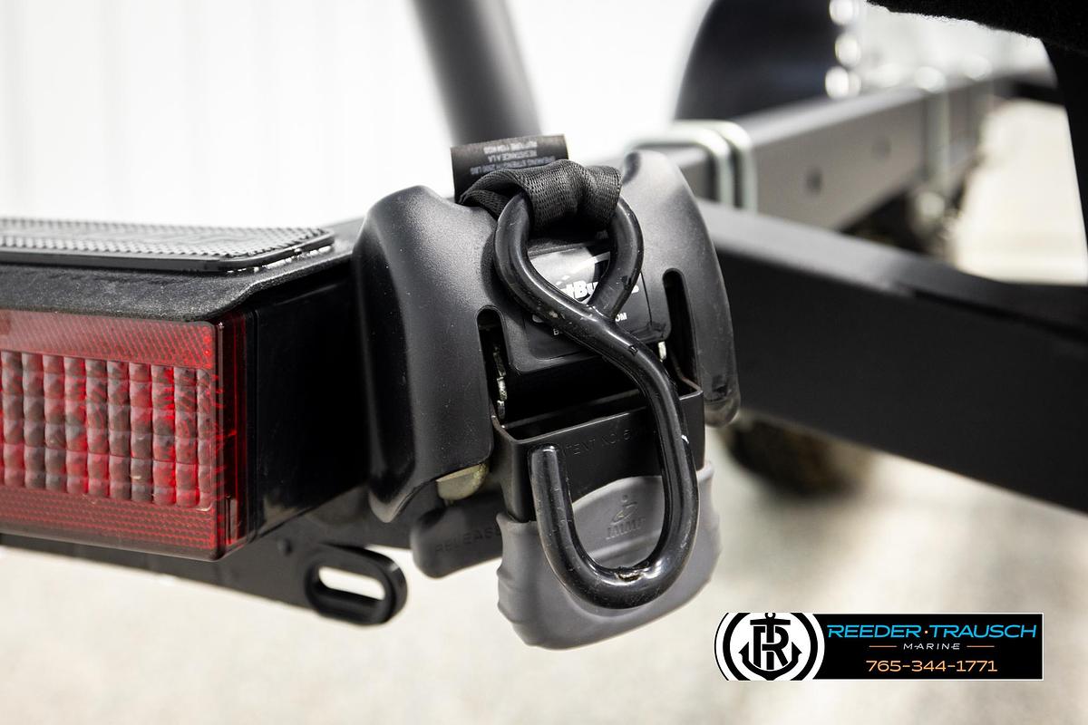 2025 Shore Land'r LUV30BELWSS8