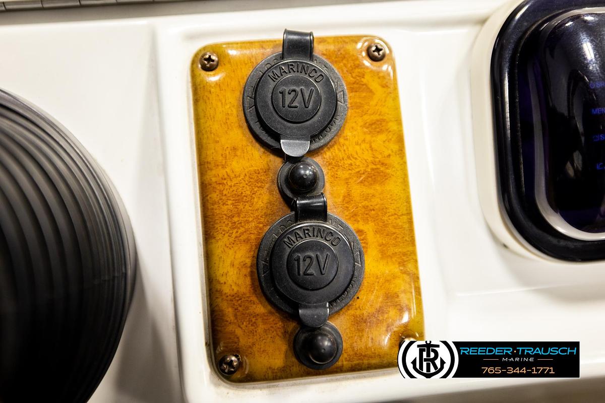 Used 2006 JC Suntoon 23TT