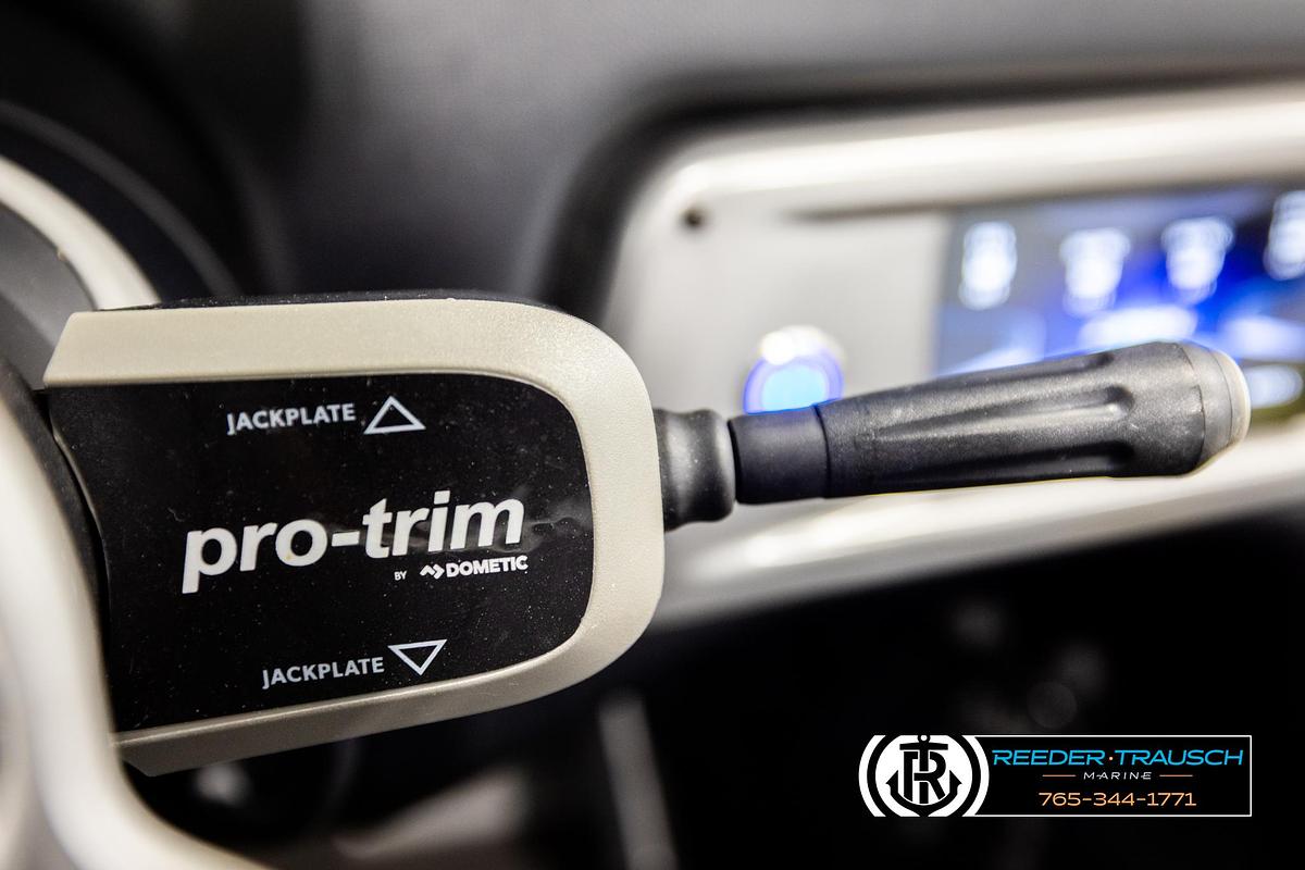 Used 2024 Tracker Nitro Z20