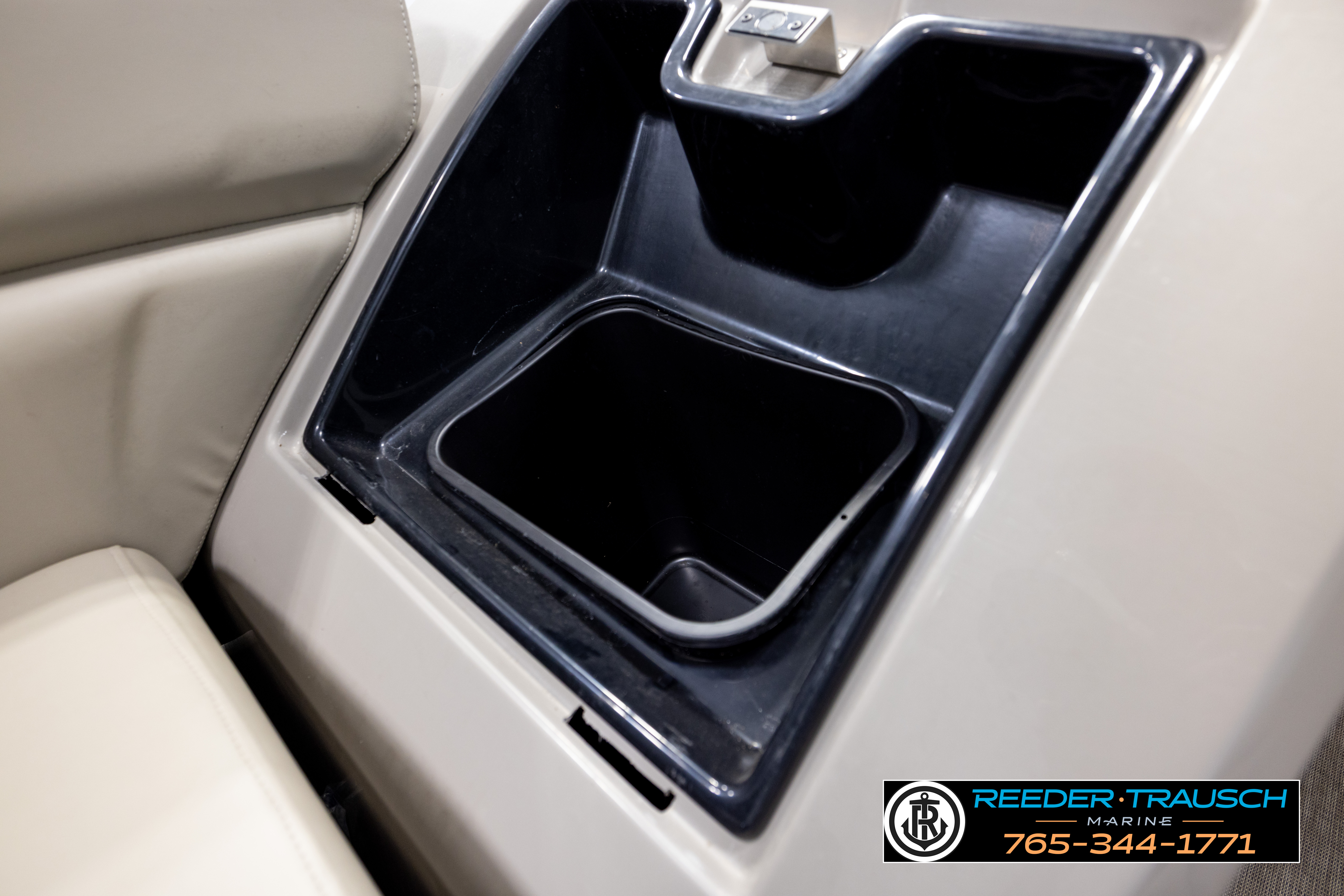 Used 2023 Premier 230 Sunstation RL