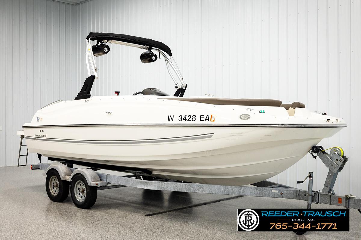 Used 2017 Bayliner 215
