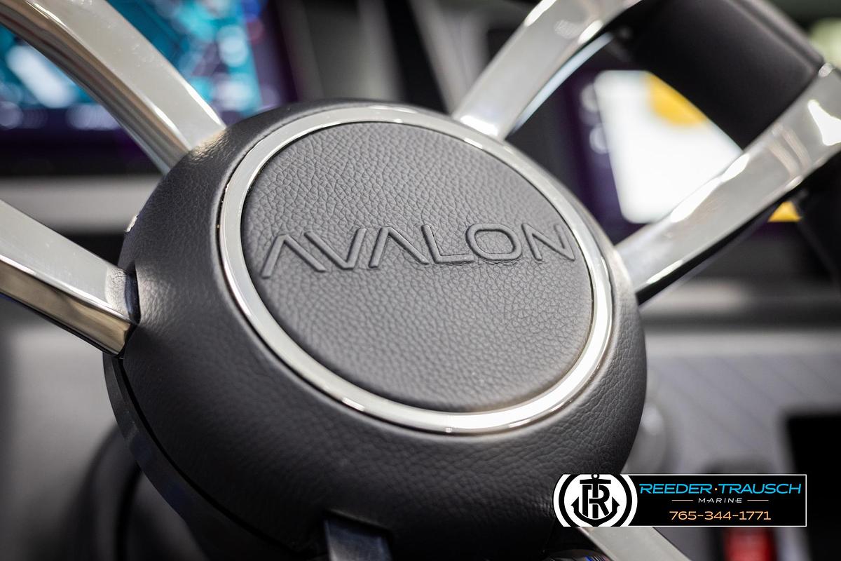 2025 Avalon Excalibur LTD QLW