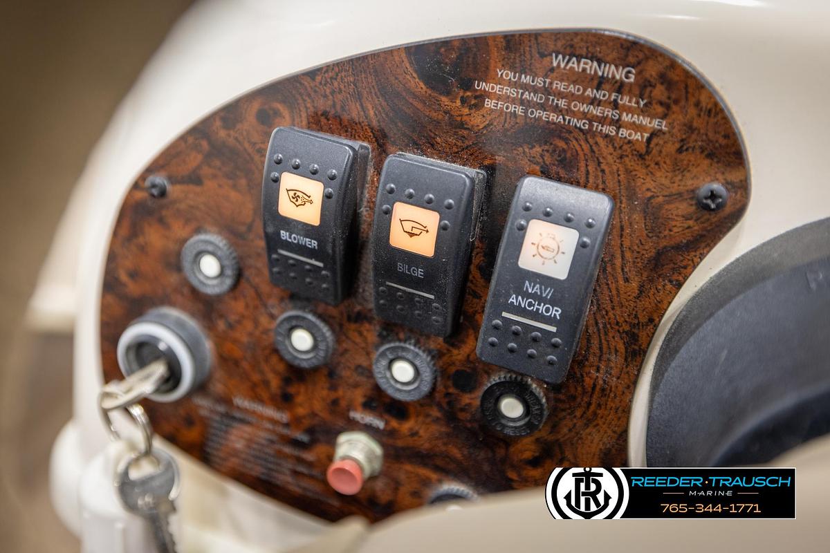 Used 2002 Rinker 180