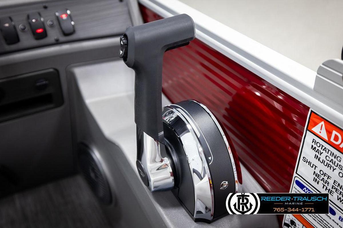 2025 Bennington 20 SLSE