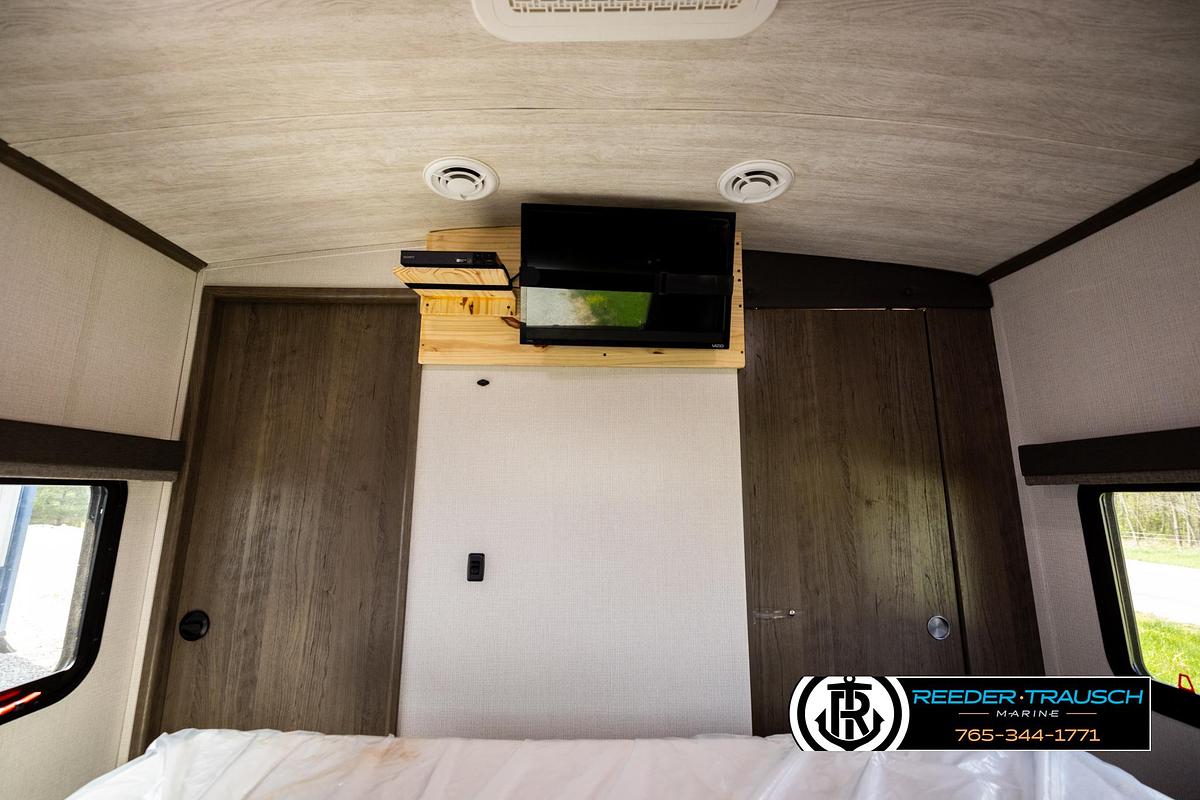 Used 2022 Keystone CG34TSB22