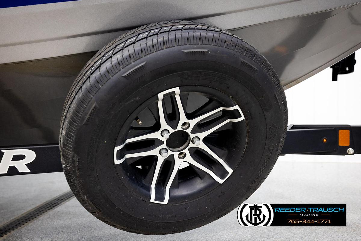 Used 2022 Crestliner 1850 FishHawk