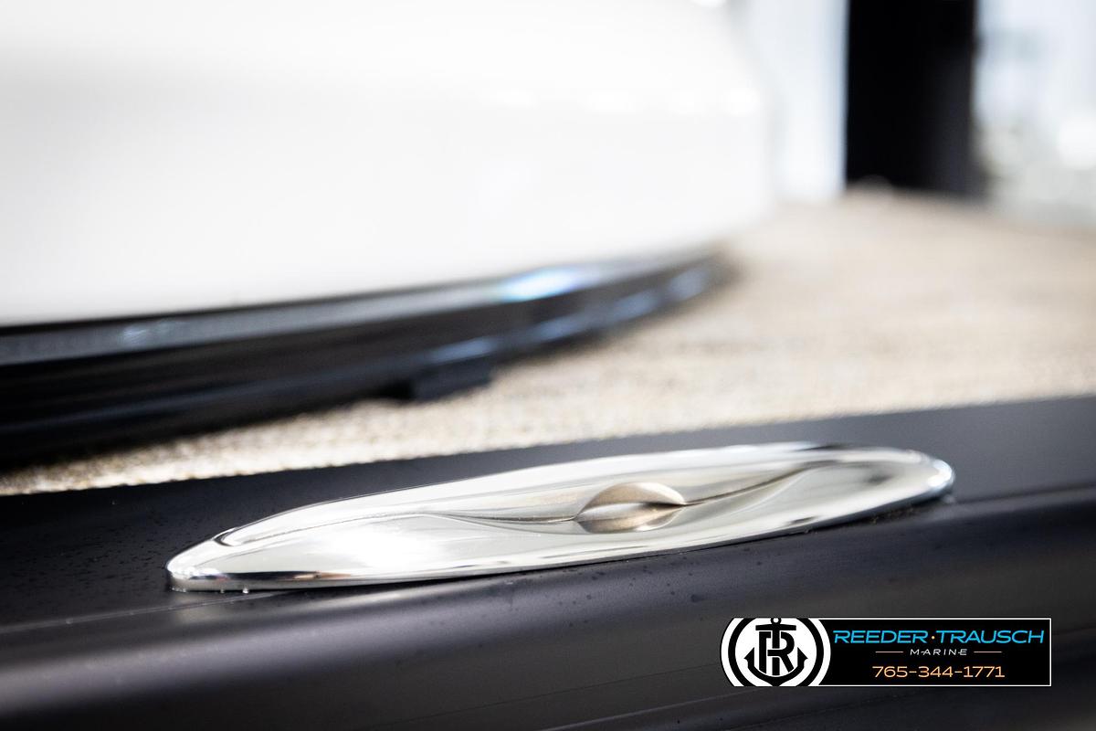 2026 Avalon Excal LTD CRB