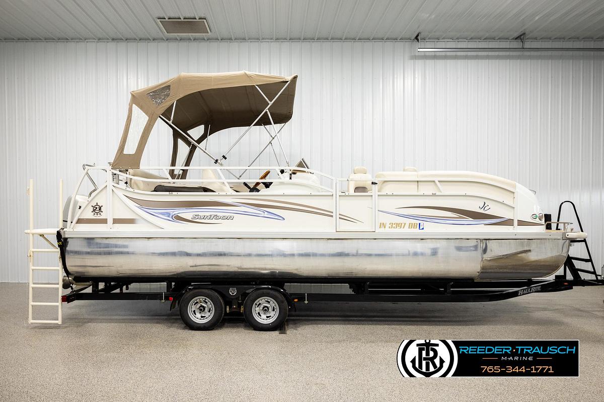 Used 2006 JC Suntoon 23TT