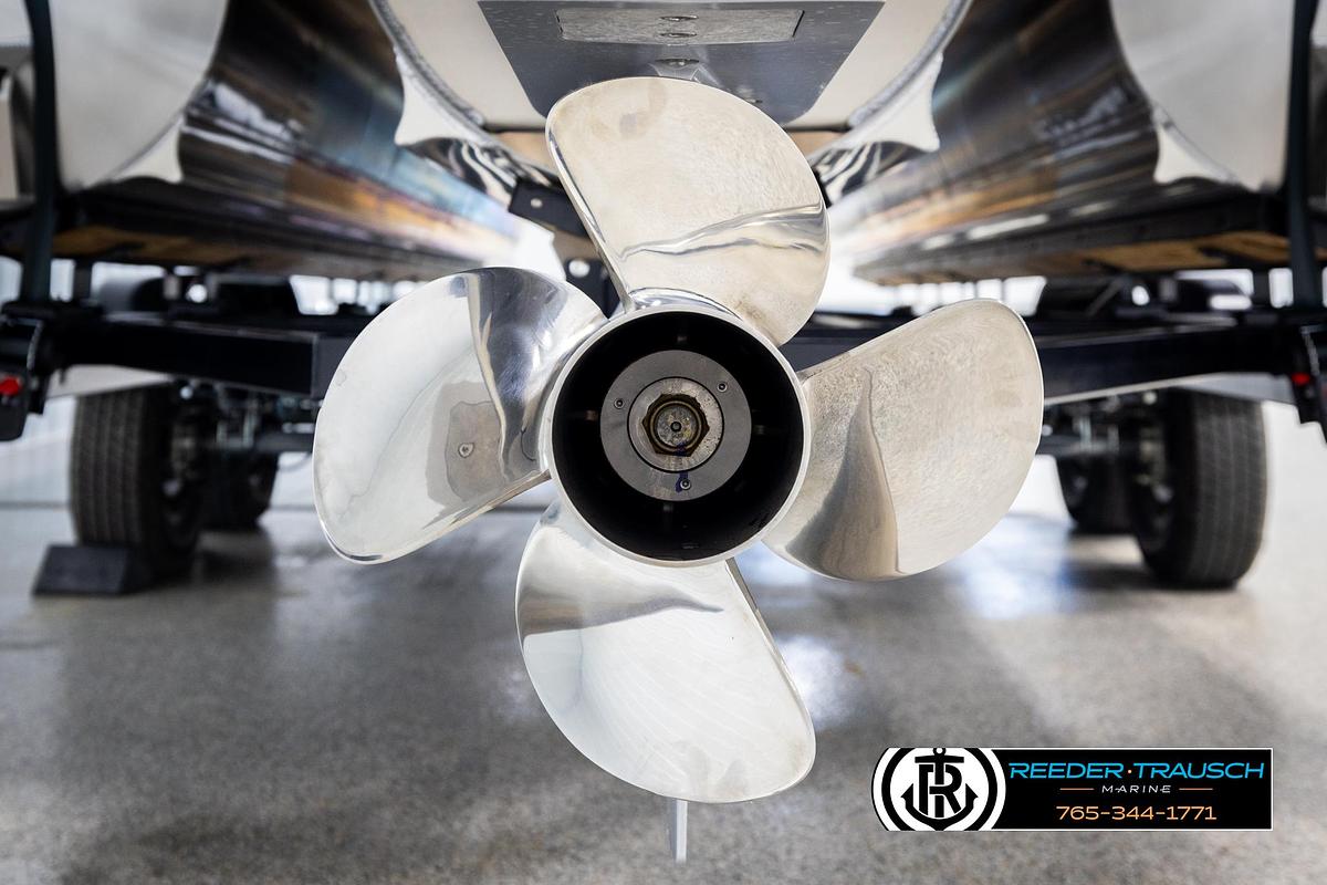 2025 Avalon Excalibur VRBW