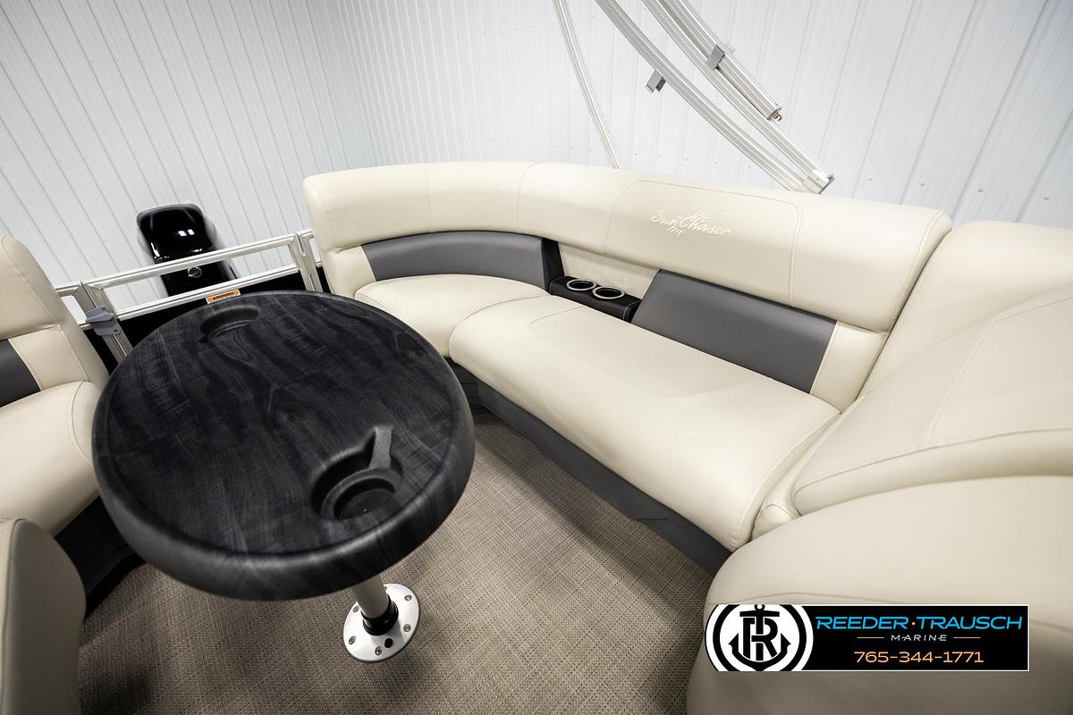 Used 2024 SunChaser Vista LR