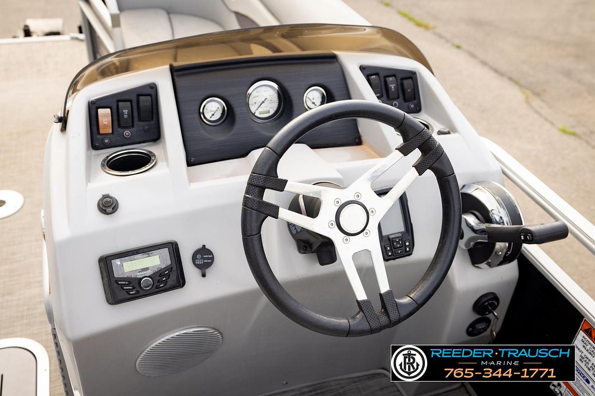 Used 2021 Bennington 22 SVSR