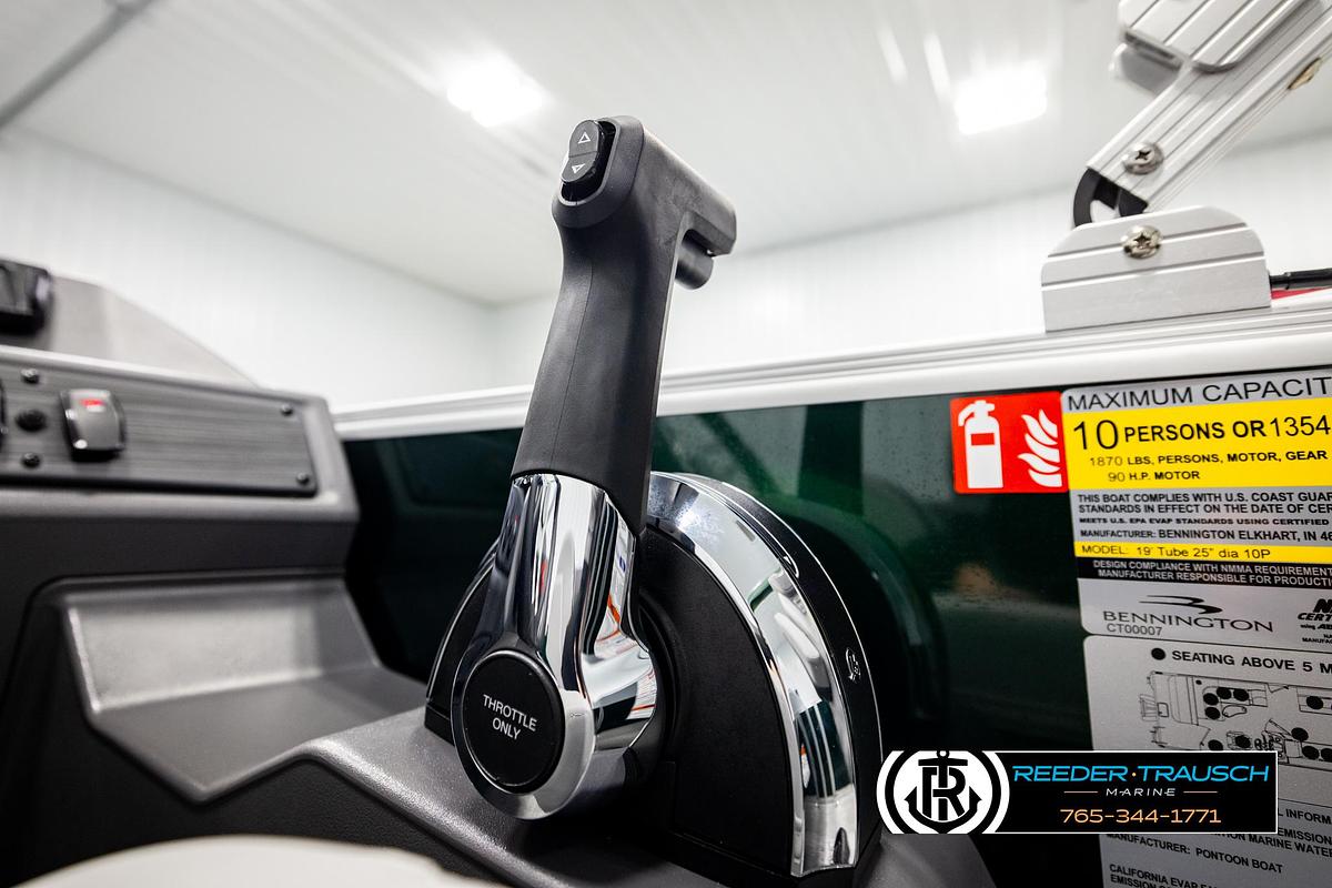 2026 Bennington SLJSF