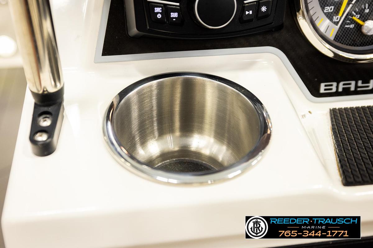 Used 2022 Bayliner DX 2250