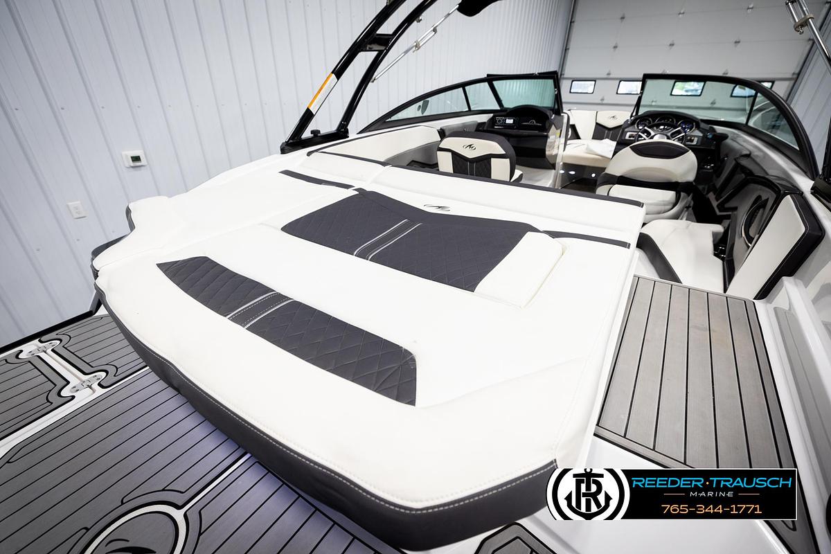 Used 2019 Monterey 238 SS