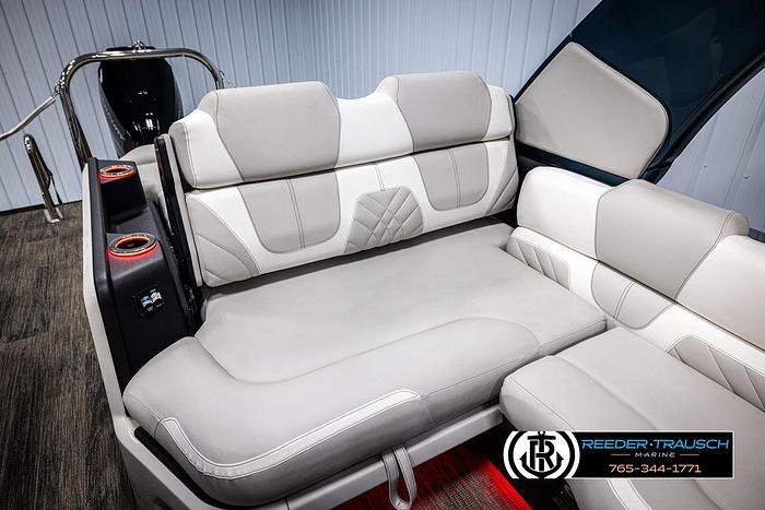 2025 Avalon Excalibur VRBW